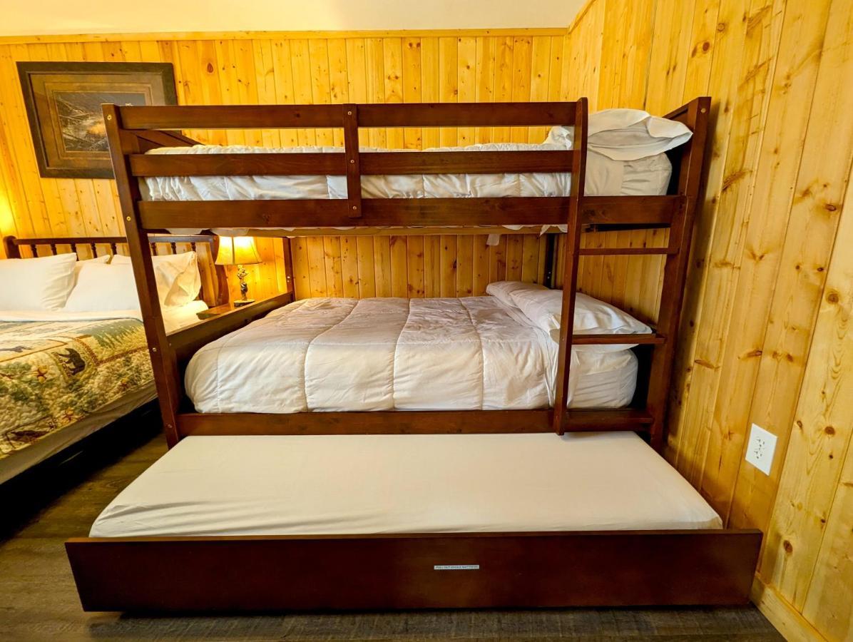 Yellowstone'S Treasure Cabins Гардінер Екстер'єр фото