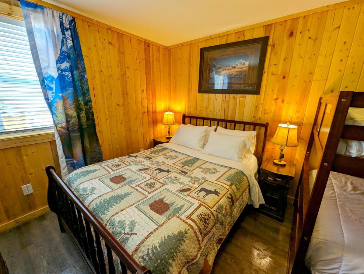 Yellowstone'S Treasure Cabins Гардінер Екстер'єр фото