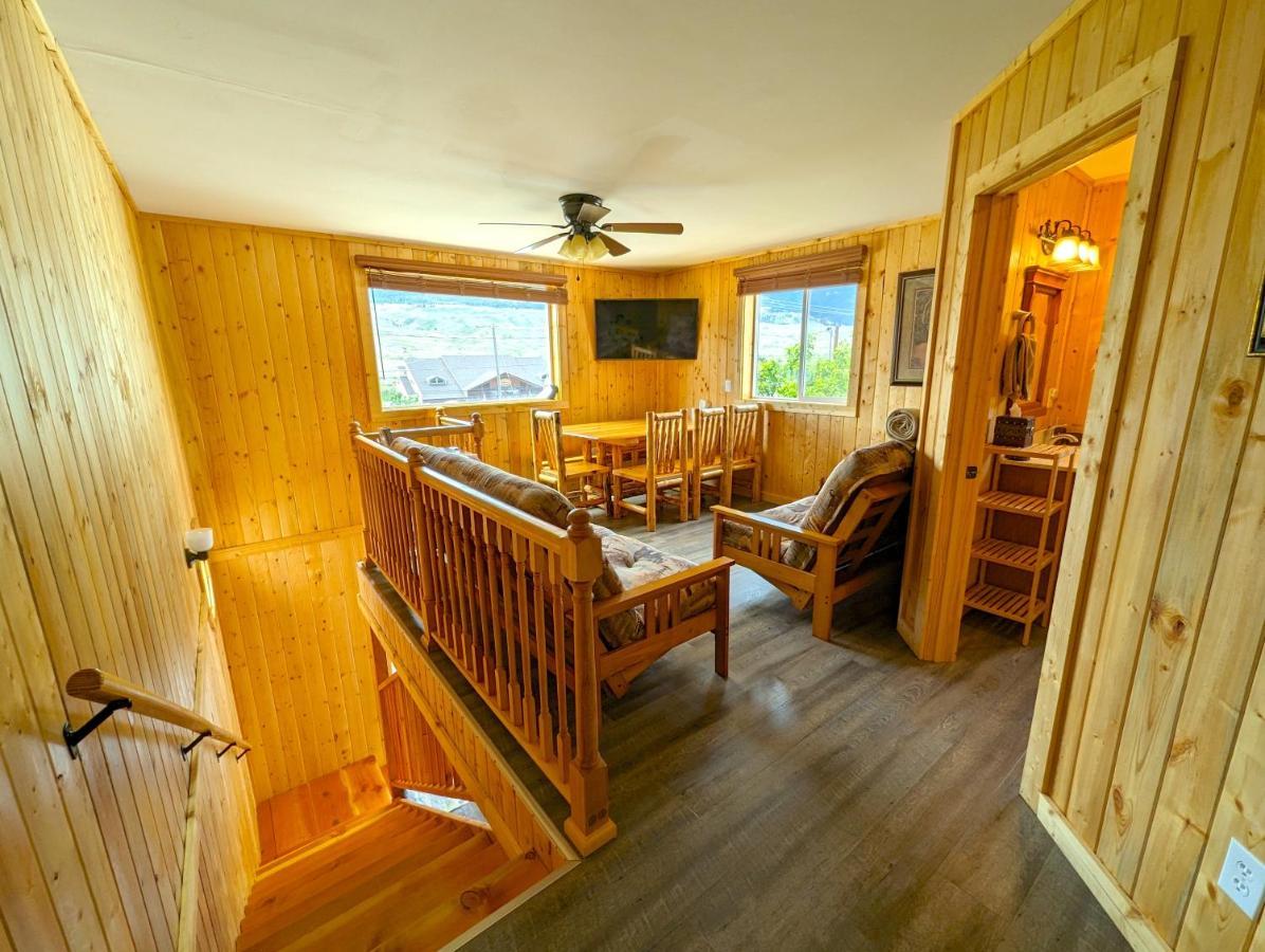 Yellowstone'S Treasure Cabins Гардінер Екстер'єр фото