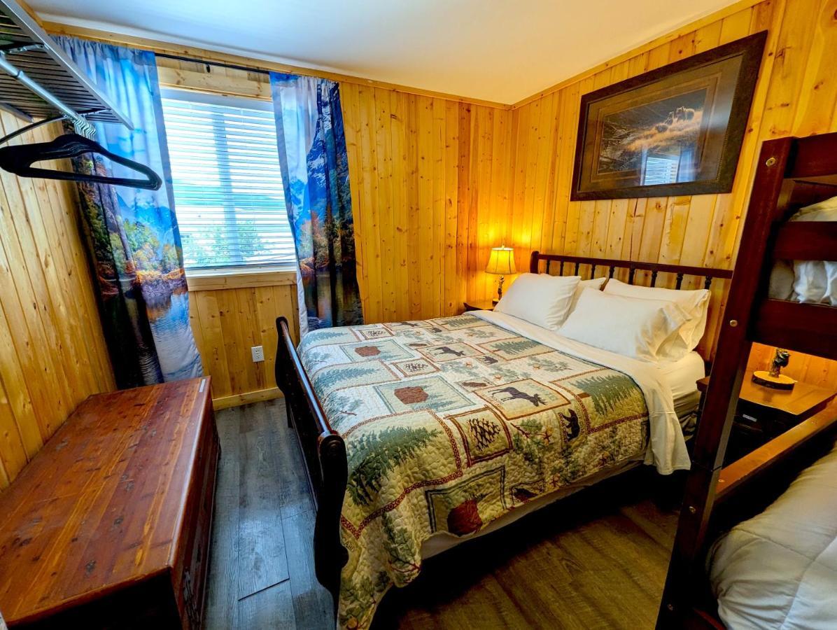 Yellowstone'S Treasure Cabins Гардінер Екстер'єр фото