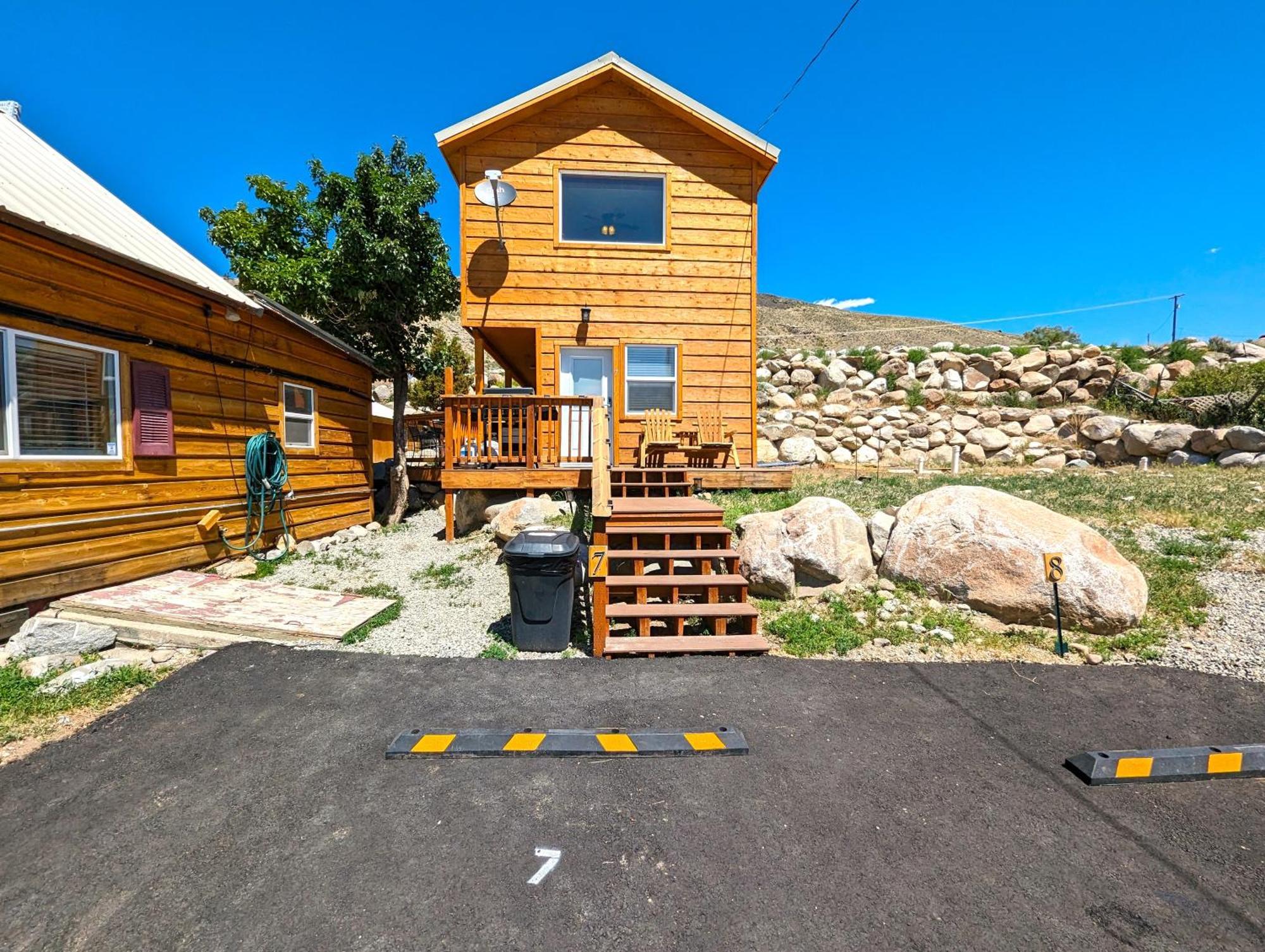 Yellowstone'S Treasure Cabins Гардінер Екстер'єр фото
