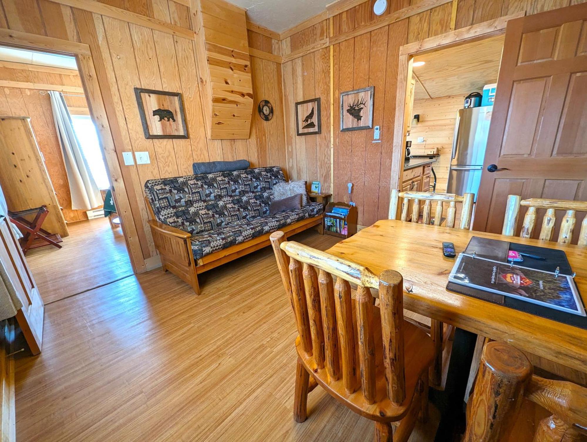 Yellowstone'S Treasure Cabins Гардінер Екстер'єр фото