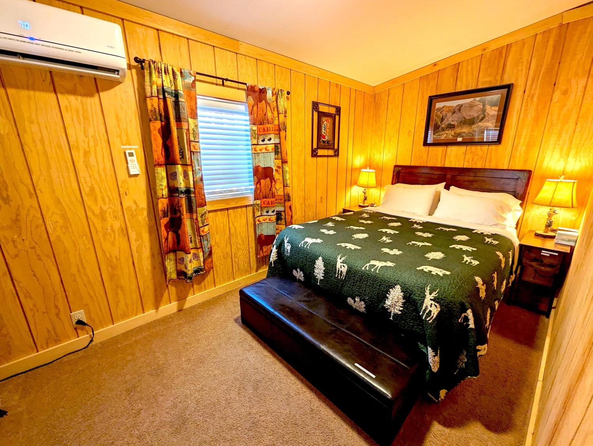 Yellowstone'S Treasure Cabins Гардінер Екстер'єр фото